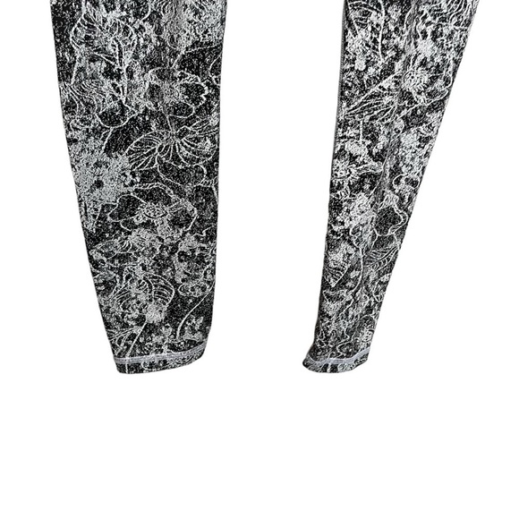 Athleta Elation Graffiti 7/8 Tight - Picture 6 of 10